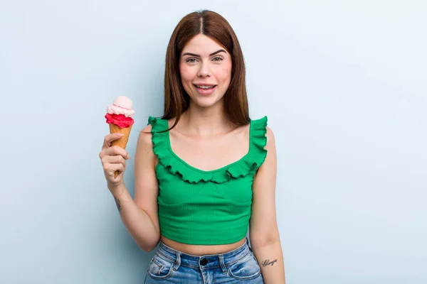 Young Adult Pretty Woman Summer Ice Cream Concept — Stockfoto