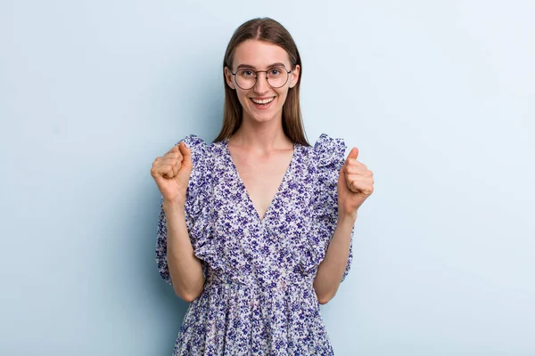 Jovem Mulher Bonita Adulto — Fotografia de Stock