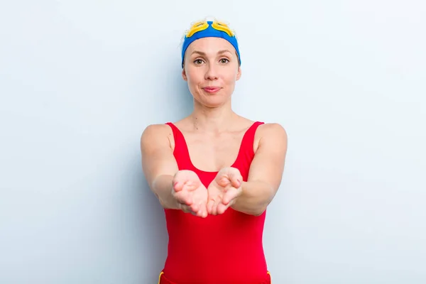 Jovem Mulher Loira Adulta Conceito Nadador Verão — Fotografia de Stock