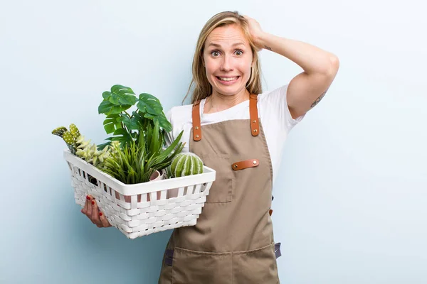 Young Adult Blonde Woman Gardering Plants — Fotografia de Stock