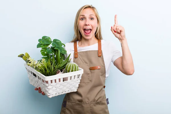 Young Adult Blonde Woman Gardering Plants — Foto Stock