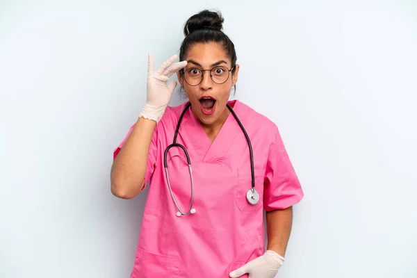 Hispanic Woman Looking Happy Astonished Surprised Nurse Concept — Stock Photo, Image