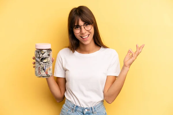 Hispanic Woman Feeling Happy Surprised Realizing Solution Idea Savings Concept — Stockfoto
