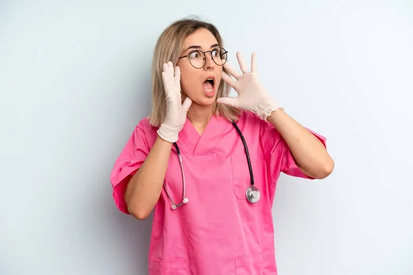 Blonde Woman Feeling Happy Excited Surprised Nurse Concept — Stock Photo, Image