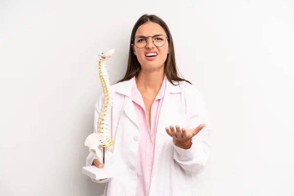 Pretty Woman Looking Desperate Frustrated Stressed Spine Specialist Concept — Zdjęcie stockowe