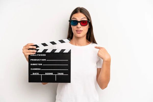 Pretty Woman Feeling Happy Pointing Self Excited Movie Film Concept — Stockfoto