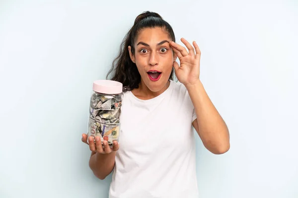 Hispanic Woman Looking Happy Astonished Surprised Savings Concept — Stockfoto