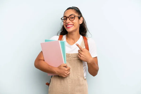 Hispanic Woman Smiling Cheerfully Feeling Happy Pointing Side University Student — Stock Photo, Image