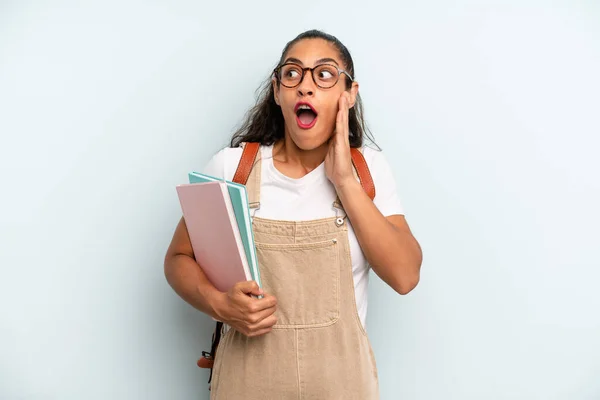 Hispanic Woman Feeling Happy Excited Surprised University Student Concept — Stockfoto