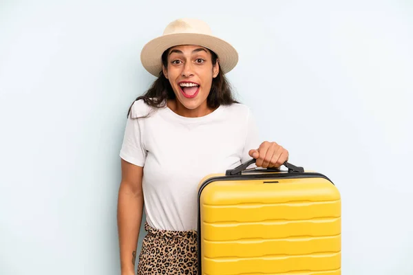 Hispanic Woman Looking Happy Pleasantly Surprised Summer Concept — Stock Photo, Image