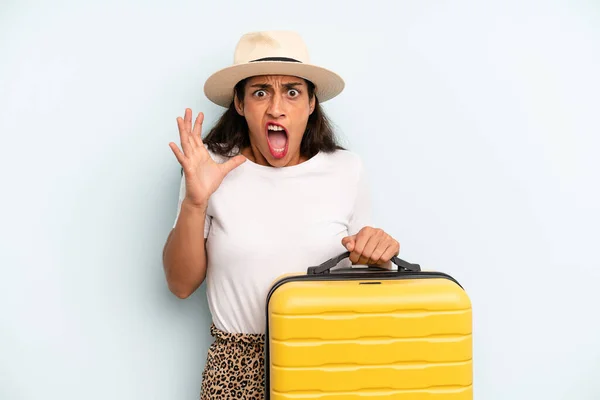 Hispanic Woman Screaming Hands Air Summer Concept — Foto de Stock