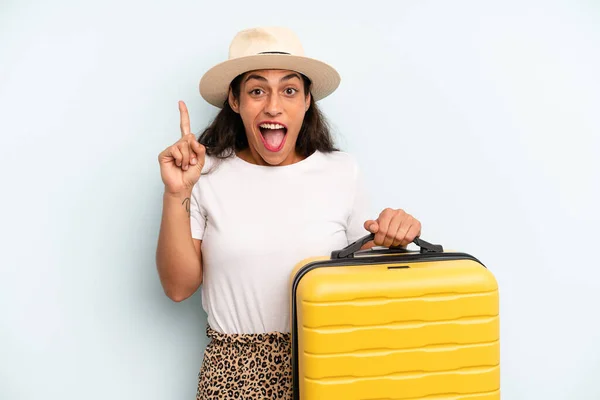 Hispanische Frau Die Sich Nach Der Realisierung Einer Idee Wie — Stockfoto