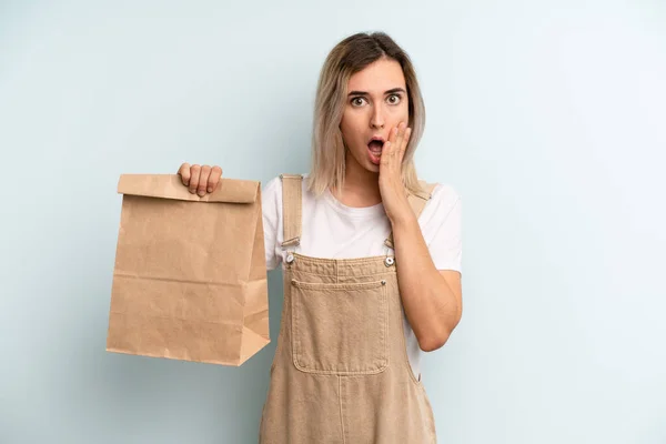 Blonde Woman Feeling Shocked Scared Take Away Delivery Concept — Zdjęcie stockowe