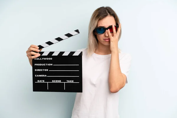 Blonde Woman Feeling Bored Frustrated Sleepy Tiresome Film Movie Concept — Stockfoto