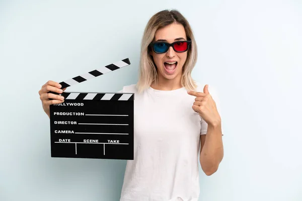 Blonde Woman Feeling Happy Pointing Self Excited Film Movie Concept — Stockfoto