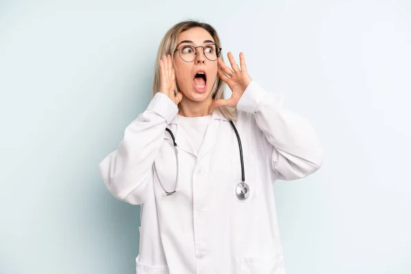 Blonde Woman Feeling Happy Excited Surprised Medicine Student Concept — Stock fotografie