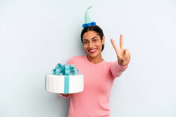 Hispanic Woman Smiling Looking Happy Gesturing Victory Peace Birthday Cake — Stock Fotó