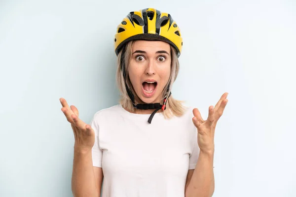 Blonde Woman Feeling Extremely Shocked Surprised Bike Sport Concept — Foto de Stock