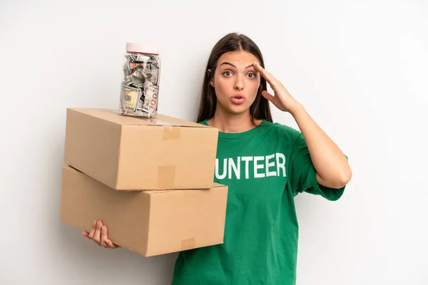 Pretty Woman Looking Happy Astonished Surprised Volunteer Donation Concept — Stok fotoğraf
