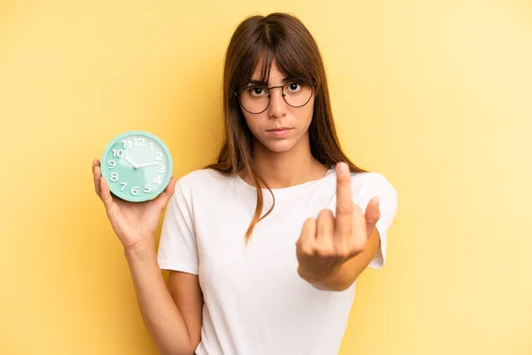 Hispanic Woman Feeling Angry Annoyed Rebellious Aggressive Alarm Clock Concept — Fotografia de Stock