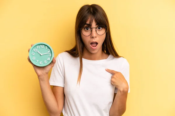 Hispanic Woman Looking Shocked Surprised Mouth Wide Open Pointing Self — Foto Stock