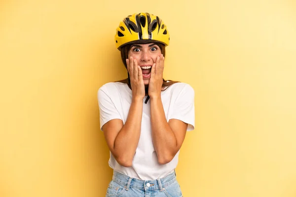 Pretty Woman Feeling Shocked Scared Bike Sport Concept — Stockfoto