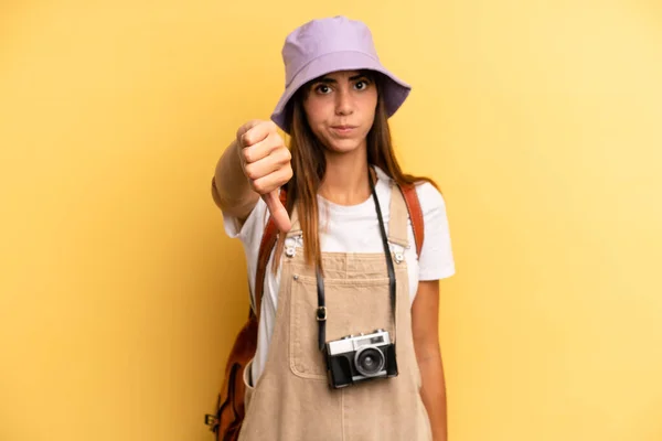 Pretty Woman Feeling Cross Showing Thumbs Tourist Photographer Concept — Stockfoto