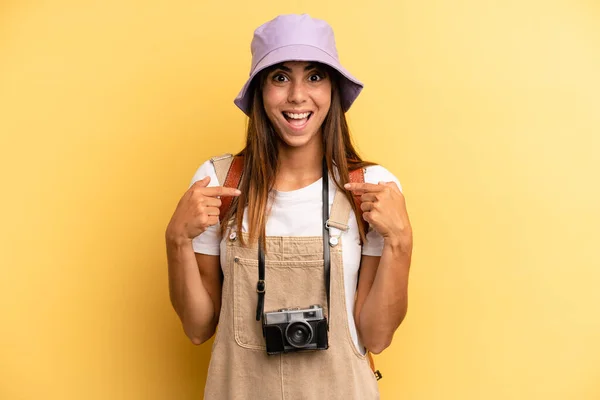 Pretty Woman Feeling Happy Pointing Self Excited Tourist Photographer Concept —  Fotos de Stock