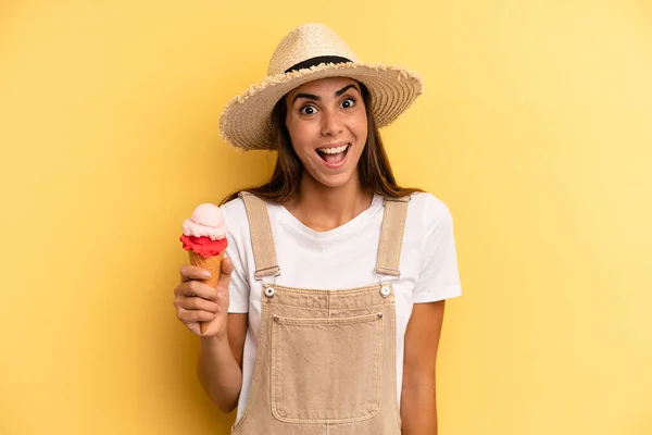 Pretty Woman Looking Happy Pleasantly Surprised Ice Cream Summer Concept — 스톡 사진