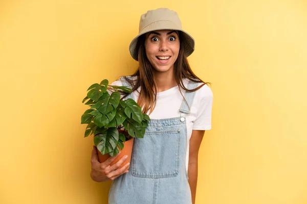 Hispanic Woman Looking Happy Pleasantly Surprised Gardering Concept — Zdjęcie stockowe