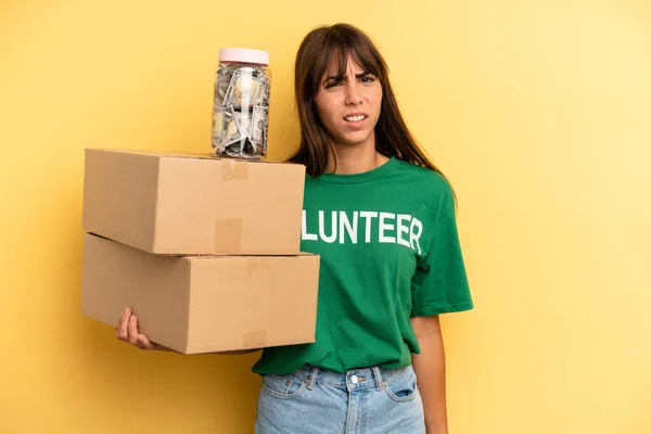 Pretty Woman Feeling Puzzled Confused Volunteer Donation Concept — Stockfoto