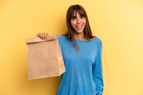 Pretty Woman Looking Happy Pleasantly Surprised Take Away Fast Food — Stockfoto