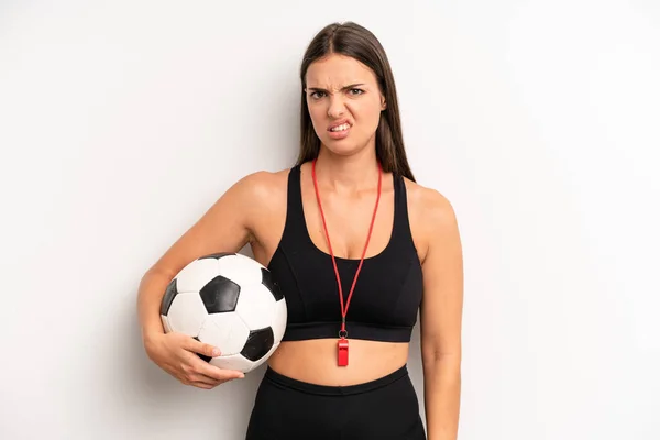 Pretty Girl Feeling Puzzled Confused Soccer Fitness Concept — Stock Photo, Image
