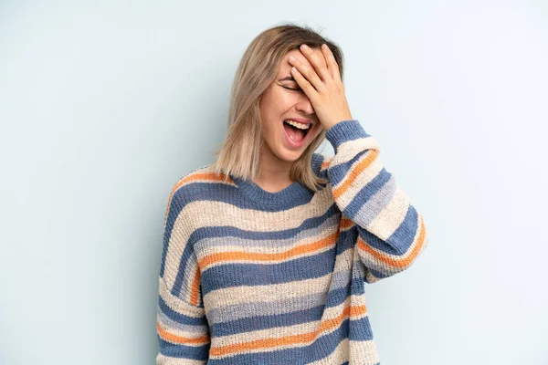 Young Adult Pretty Woman Laughing Slapping Forehead Saying Doh Forgot — Stockfoto