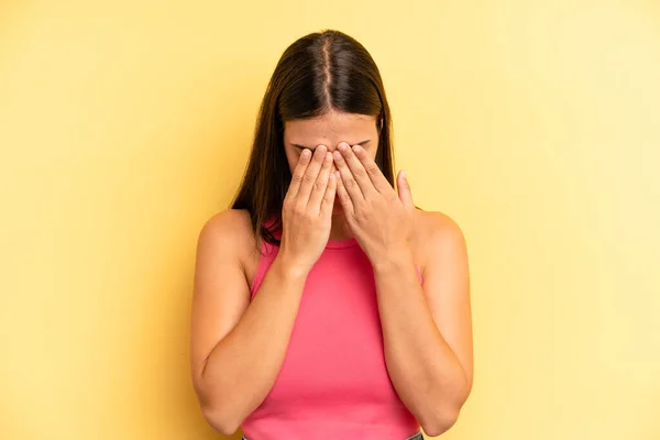 Jong Volwassen Mooie Vrouw Voelt Zich Verdrietig Gefrustreerd Nerveus Depressief — Stockfoto