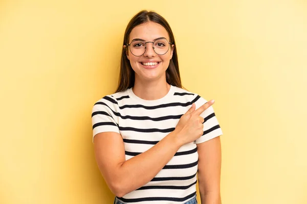 Young Adult Pretty Woman Smiling Cheerfully Feeling Happy Pointing Side — Stockfoto