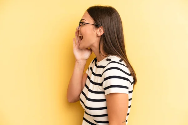 Young Adult Pretty Woman Profile View Looking Happy Excited Shouting — Foto Stock