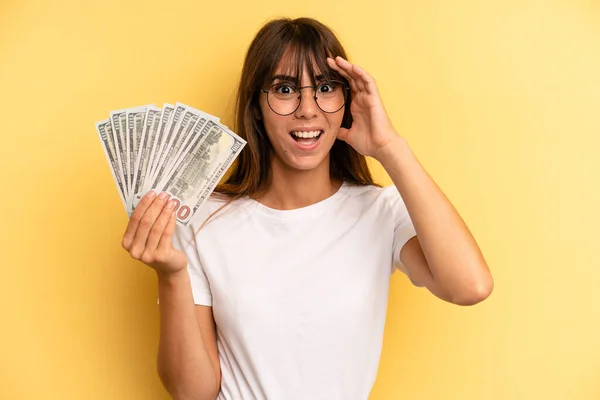 Hispanic Woman Looking Happy Astonished Surprised Dollar Banknotes Concept — Foto Stock