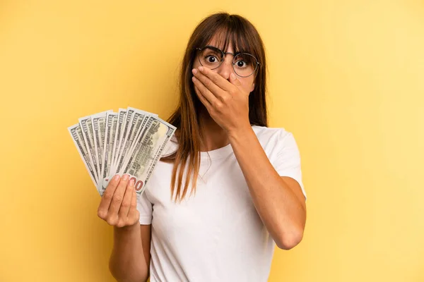 Hispanic Woman Covering Mouth Hands Shocked Dollar Banknotes Concept — 스톡 사진
