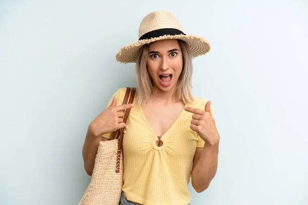 Blonde Woman Feeling Happy Pointing Self Excited Summer Concept — Foto Stock