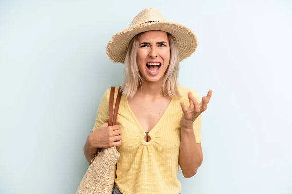 Blonde Woman Looking Desperate Frustrated Stressed Summer Concept — 图库照片