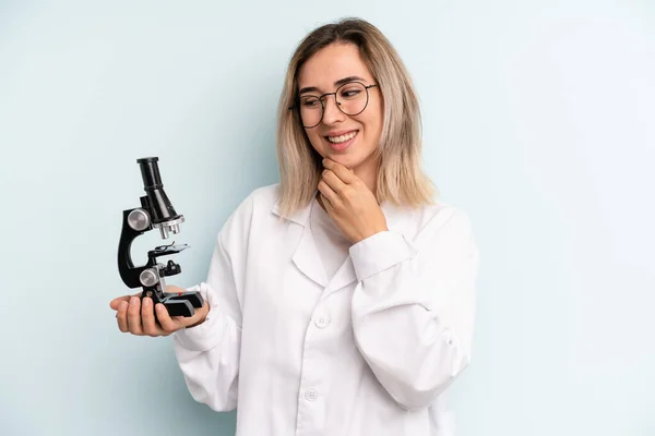 Blonde Woman Smiling Happy Confident Expression Hand Chin Scientist Student — Stockfoto