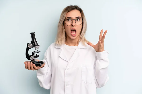 Blonde Woman Screaming Hands Air Scientist Student Concept — Stockfoto