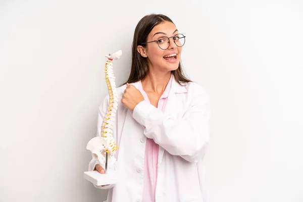 Pretty Woman Feeling Happy Facing Challenge Celebrating Spine Specialist Concept — Stockfoto