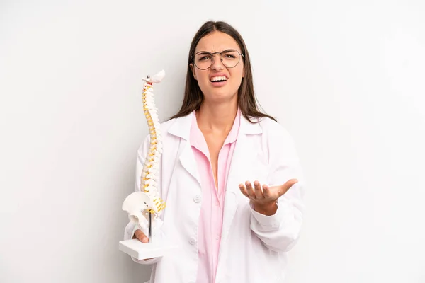 Pretty Woman Looking Desperate Frustrated Stressed Spine Specialist Concept — Stockfoto