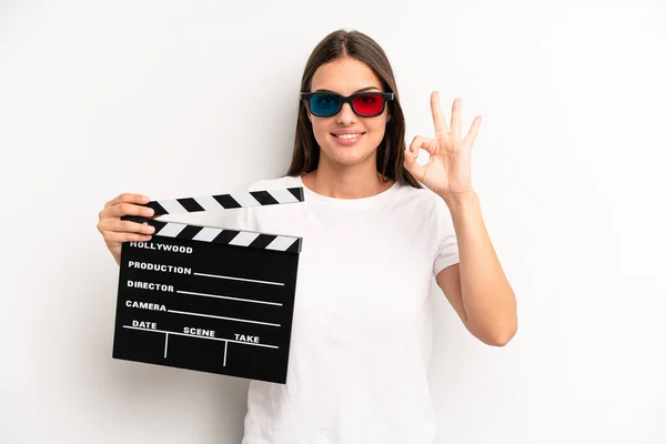 Pretty Woman Feeling Happy Showing Approval Okay Gesture Movie Film — Stock Photo, Image