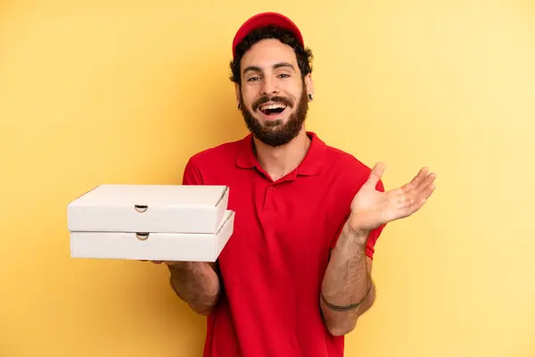 Joven Sintiéndose Feliz Asombrado Por Algo Increíble Concepto Entrega Pizza — Foto de Stock