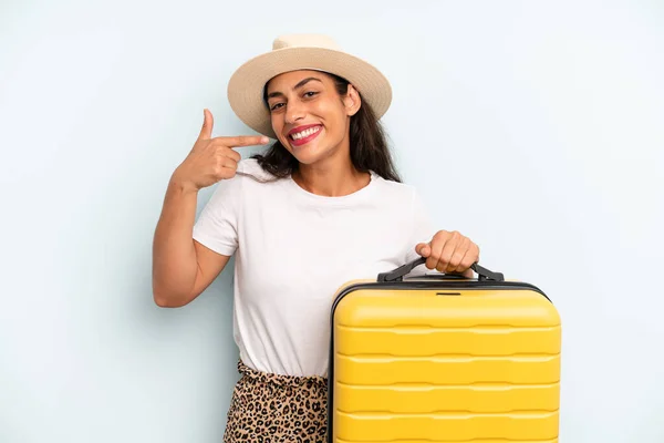 Hispanic Woman Smiling Confidently Pointing Own Broad Smile Summer Concept — Stockfoto