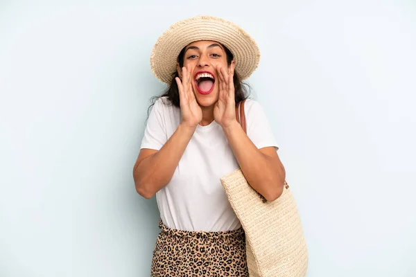 Hispanic Woman Feeling Happy Giving Big Shout Out Hands Next — Foto Stock
