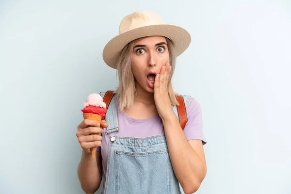 Blonde Woman Feeling Shocked Scared Ice Cream Summer Concept — Foto Stock